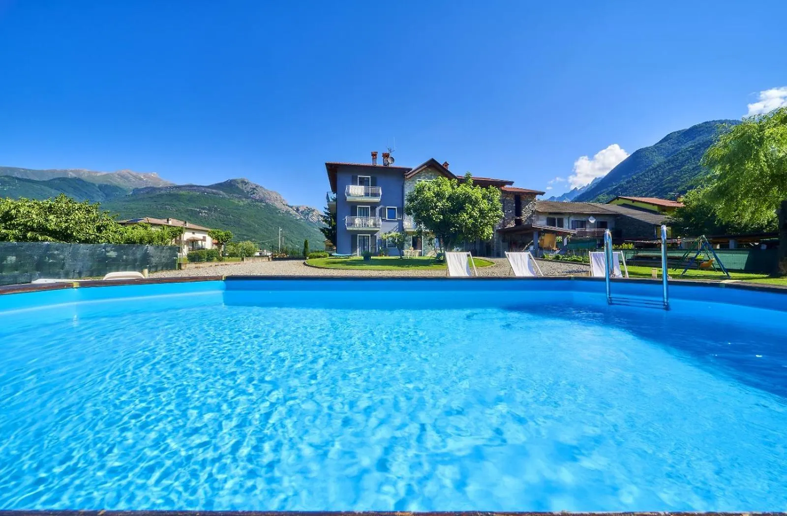 Casa Rosso Blu Bed & Breakfast Sorico Italy